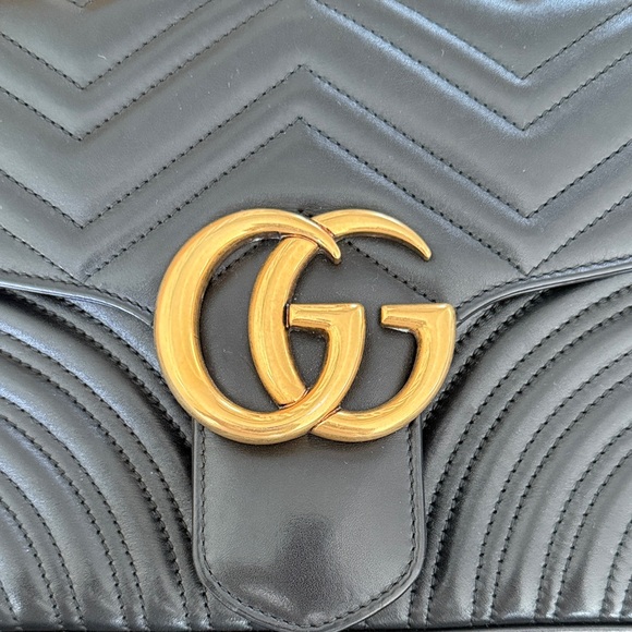 LIKE NEW: Classic Gucci Marmont shoulder bag (Medium) - Picture 10 of 10